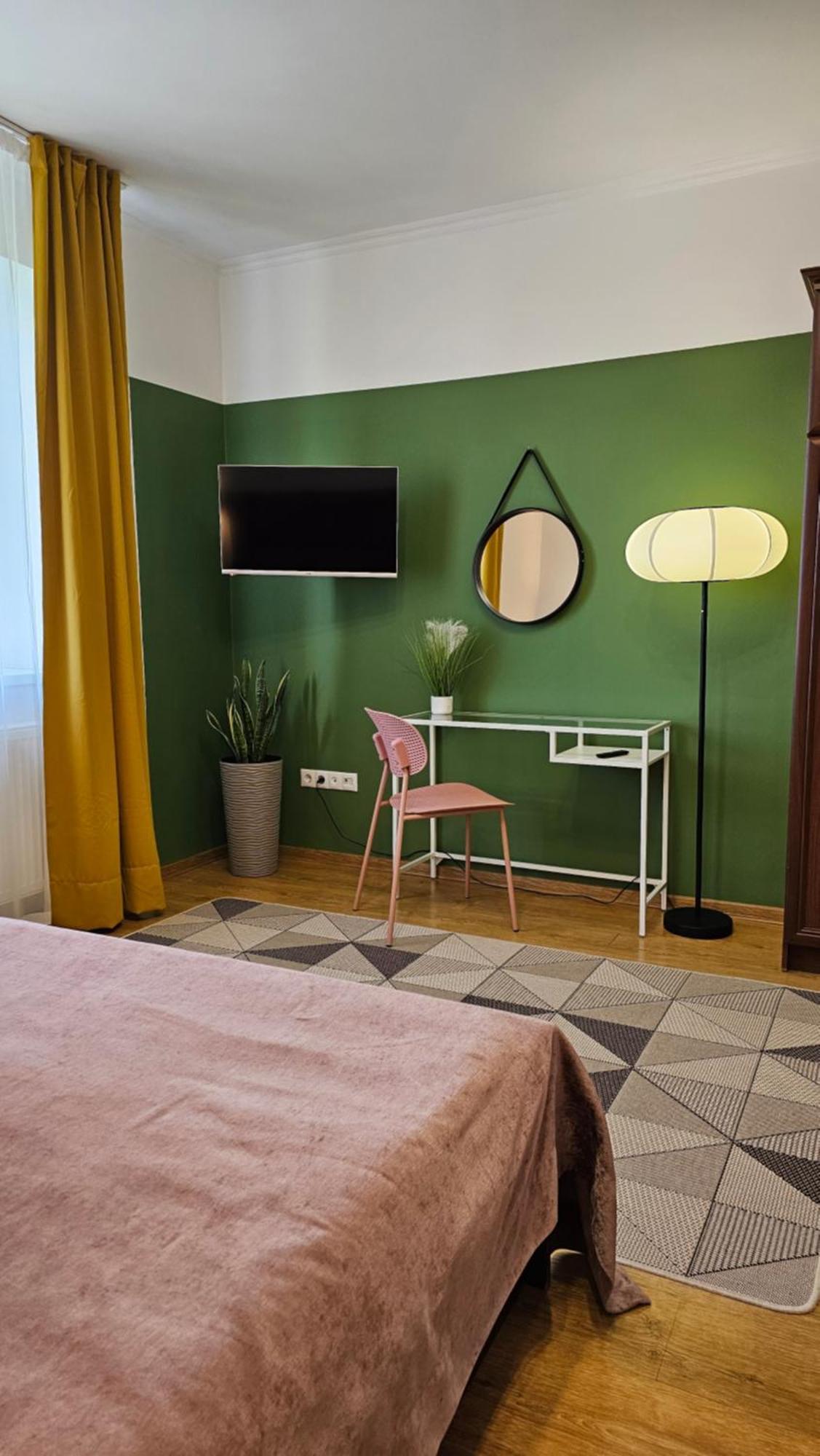 מוקצ'בה Best One Room Apartments מראה חיצוני תמונה
