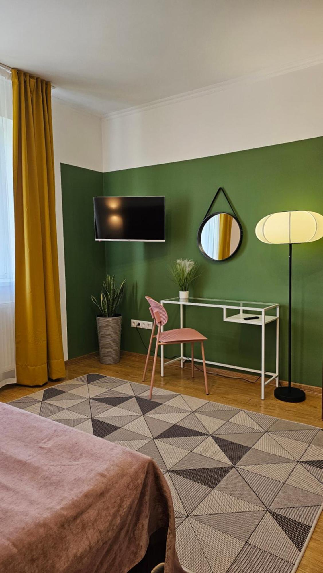 מוקצ'בה Best One Room Apartments מראה חיצוני תמונה
